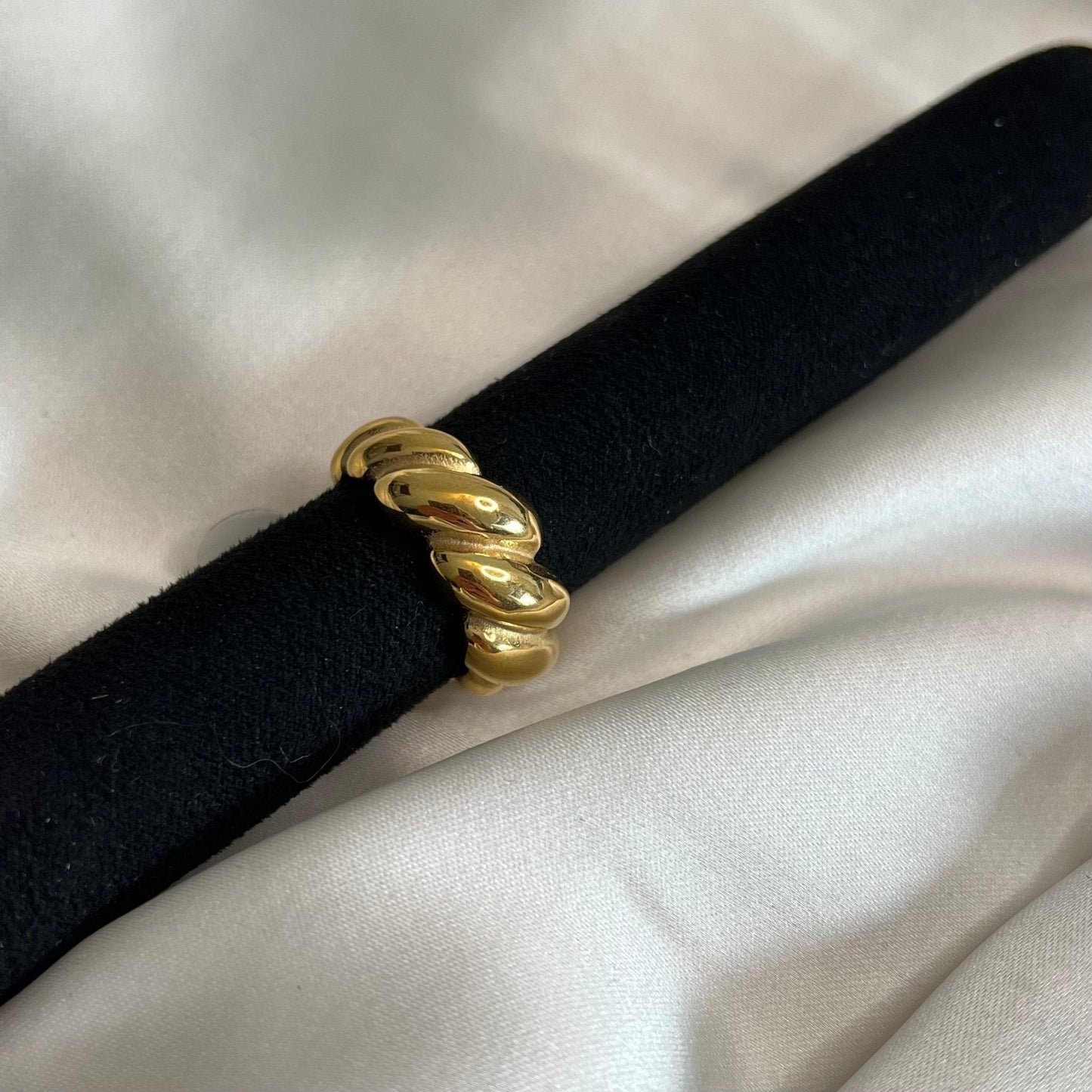 Ring croissant goud -